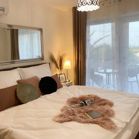 Gesztenye Panzio Bed & Breakfast